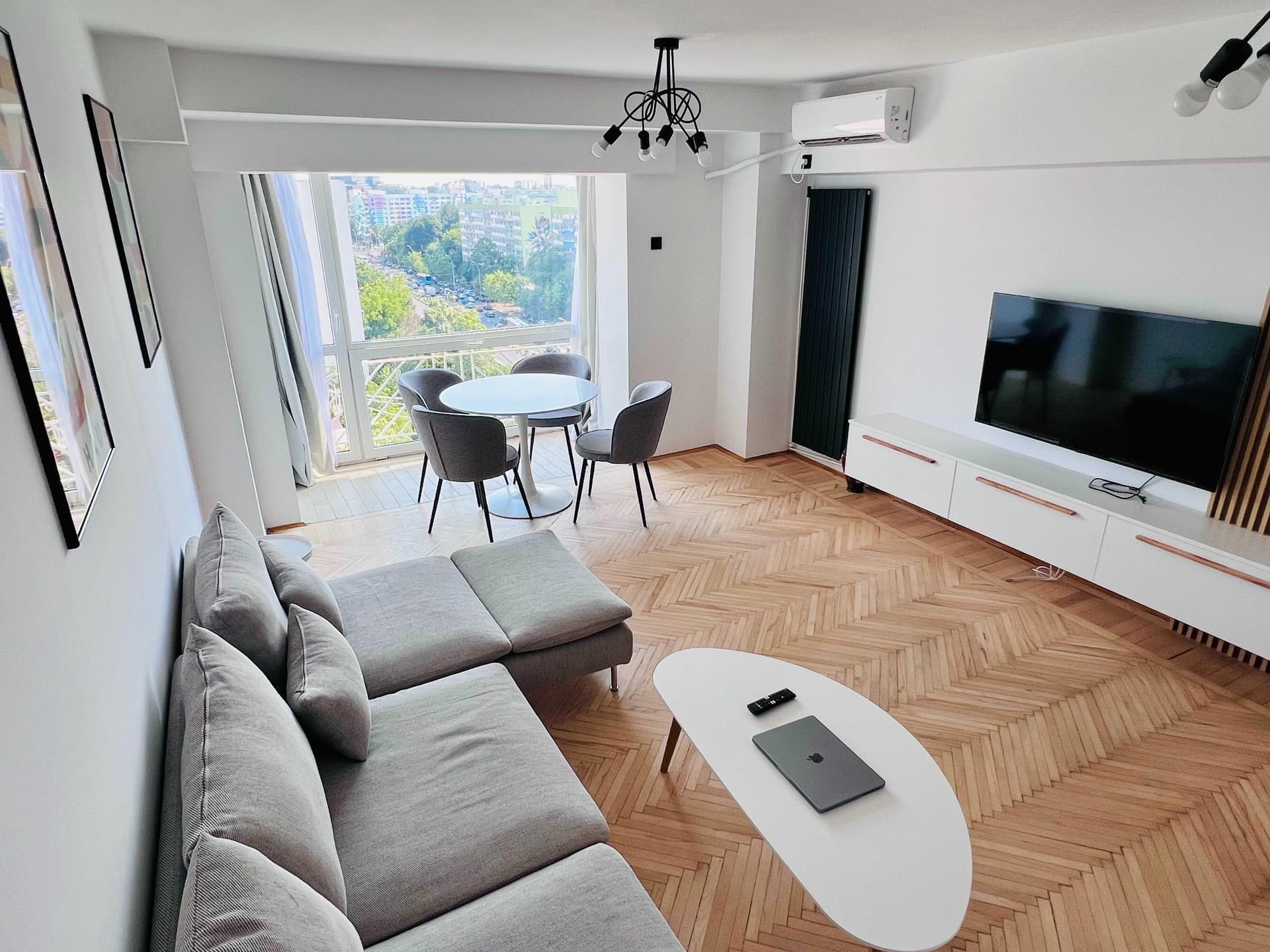 Inchiriere 2 camere | Pta Unirii | Bloc Sitraco | 1 min metrou M1/M2