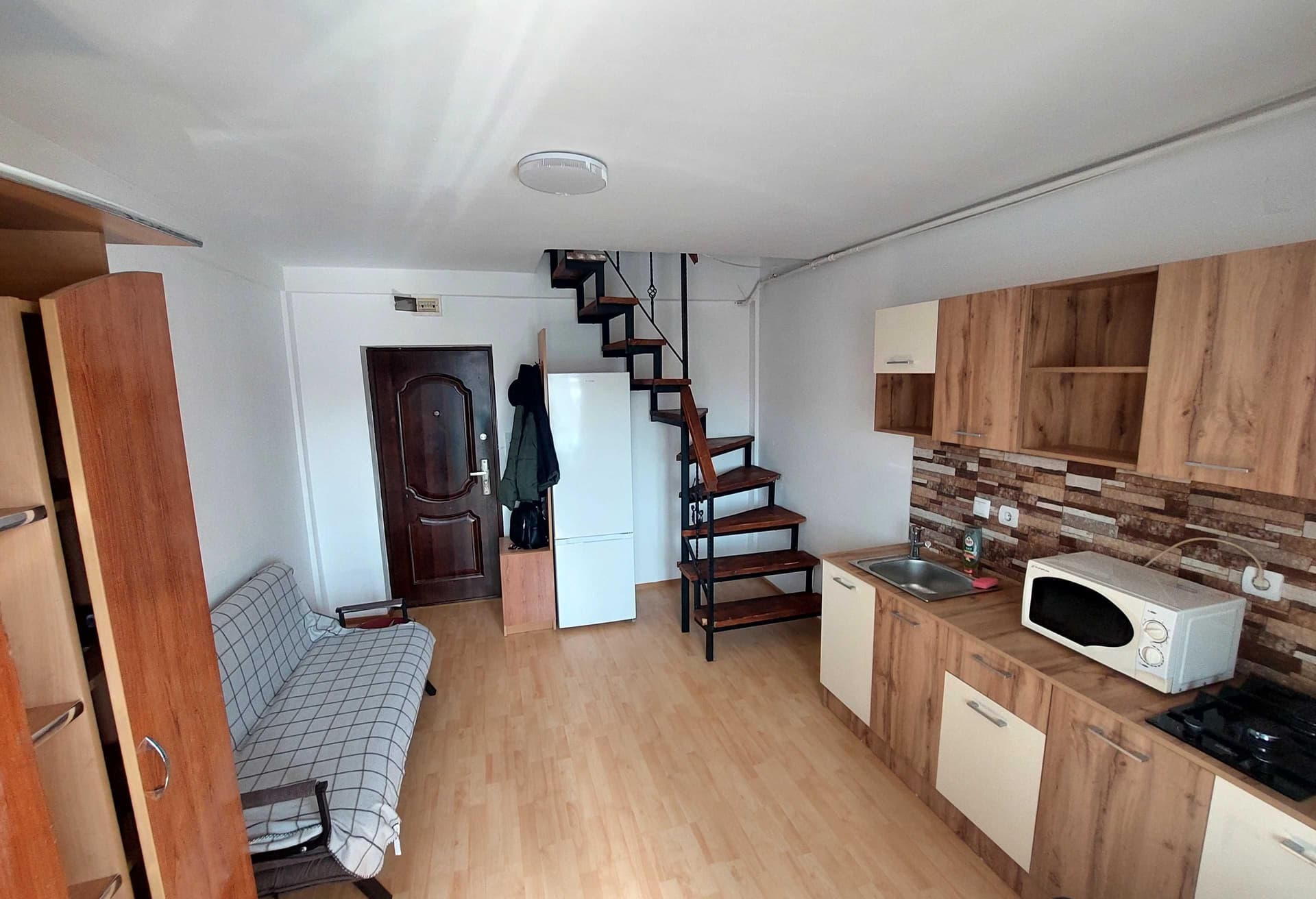 Proprietar mansarda 39 mp aparatorii patriei