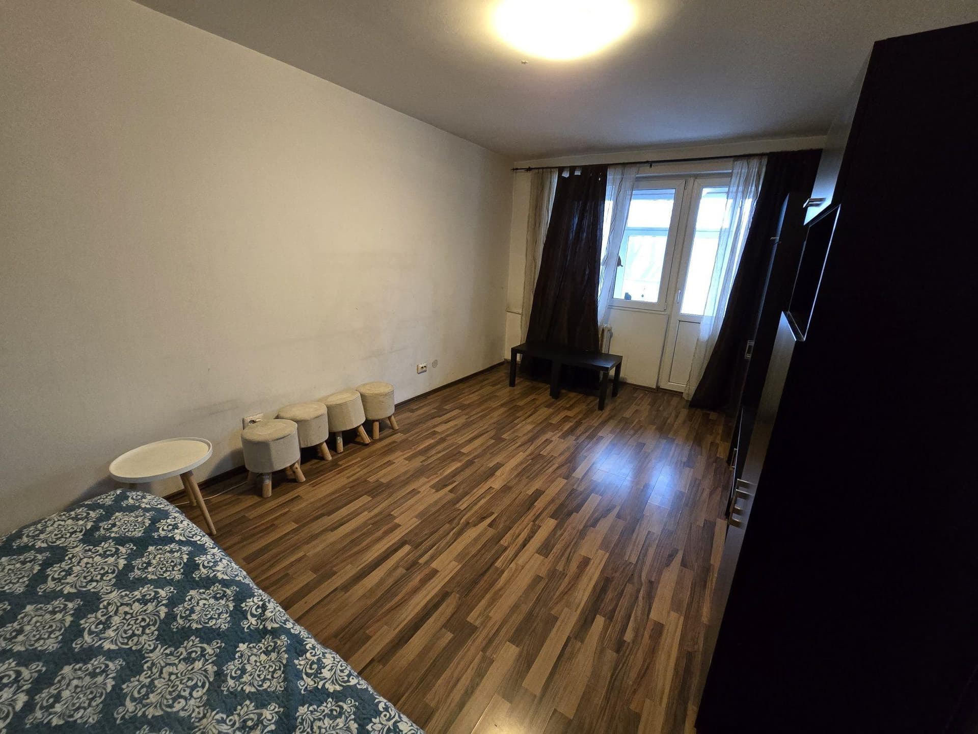 Închiriez apartament 3 camere Sos Giurgiului