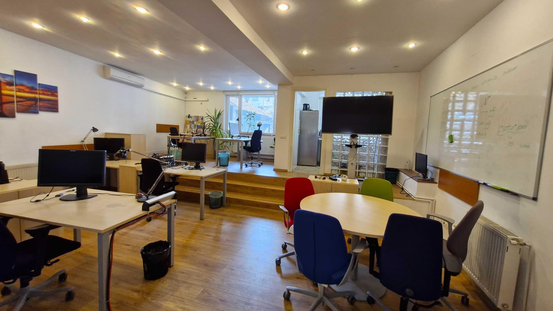 PROPRIETAR Inchiriere birou stradal 80 mp, Regina Maria – Unirii - imagine 1