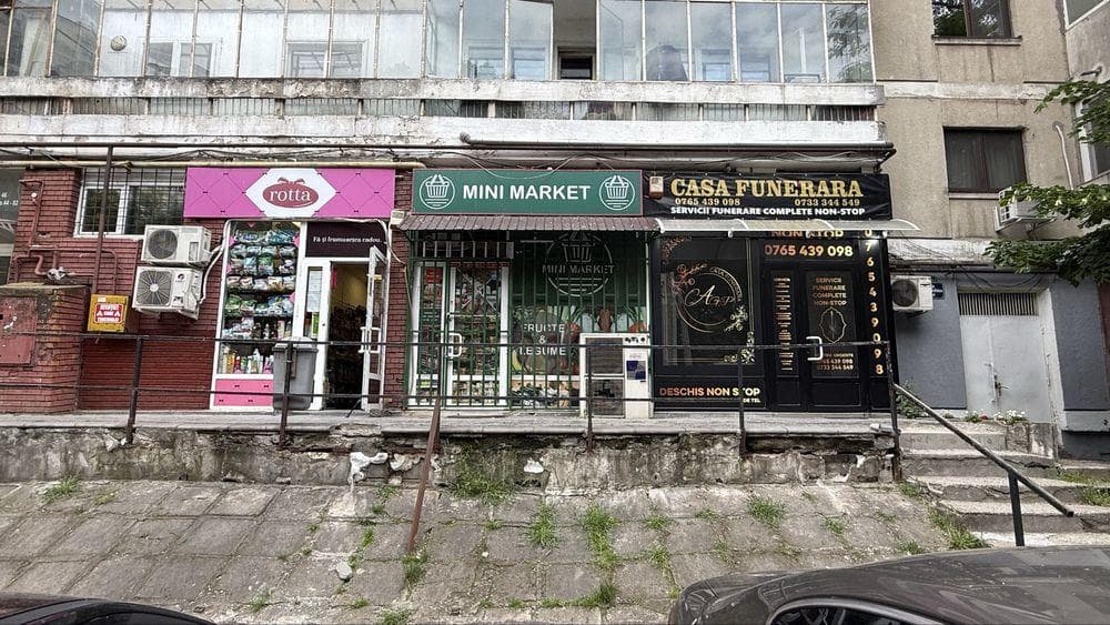 Spatiu comercial de vanzare / de inchiriat cu chiriasi