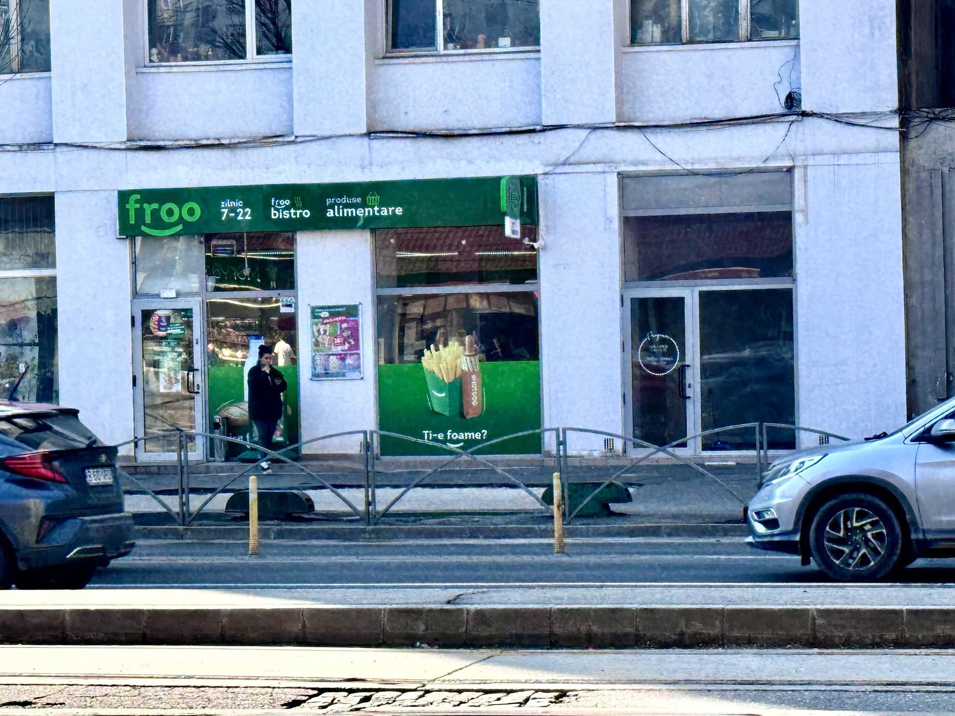 Spatiu comercial 100 mp Piata Sudului – inchiriat – vitrina 10 ml