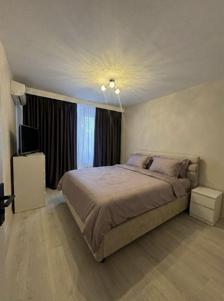 PROPRIETAR - Apartament cu 4 camere Renovat - Rahova - imagine 1