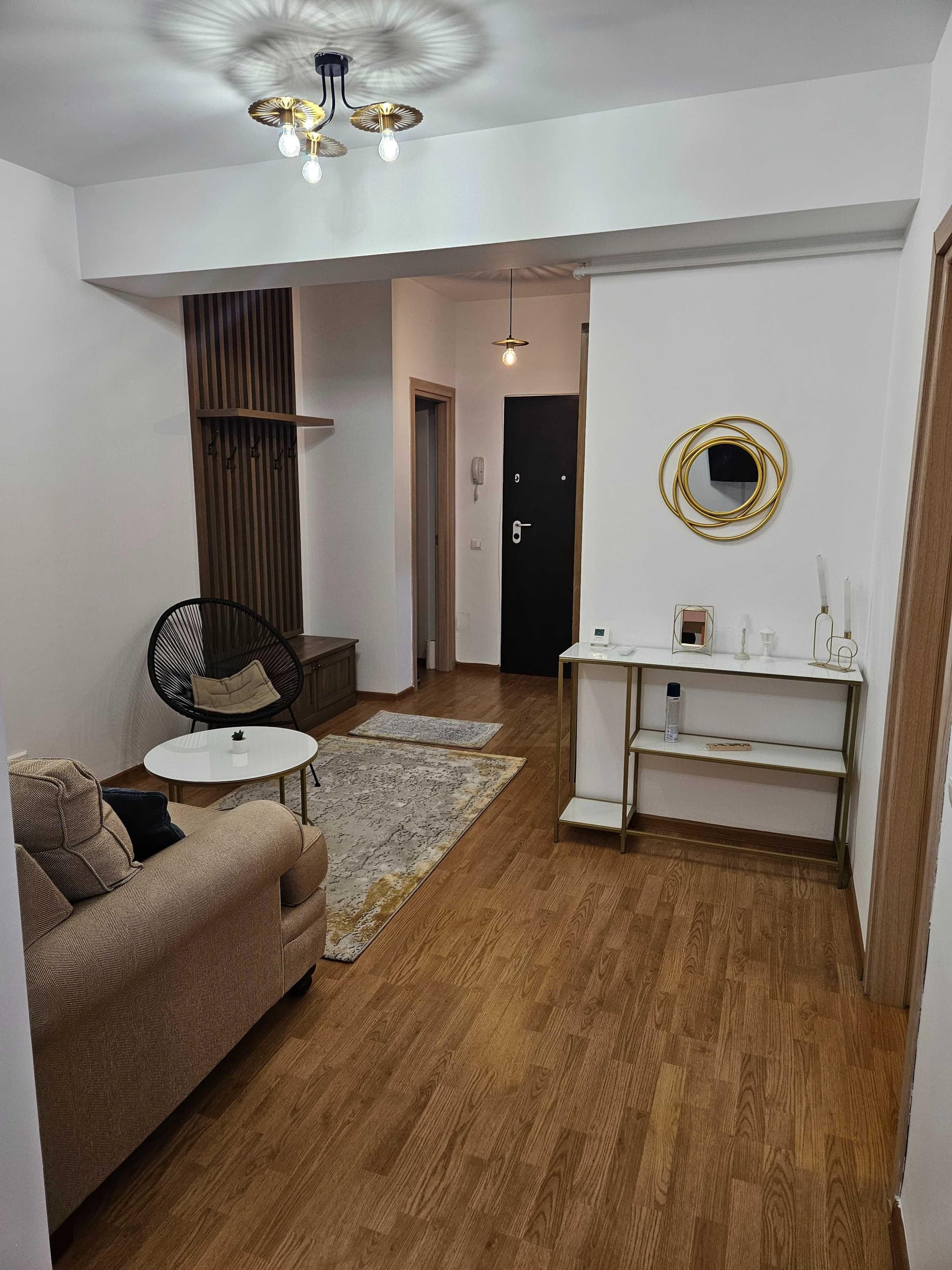 Inchiriez studio Mihail Sebastian