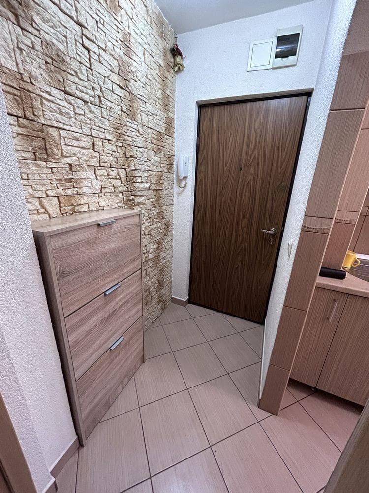 Inchirez apartament Salaj sector 5 400 Euro