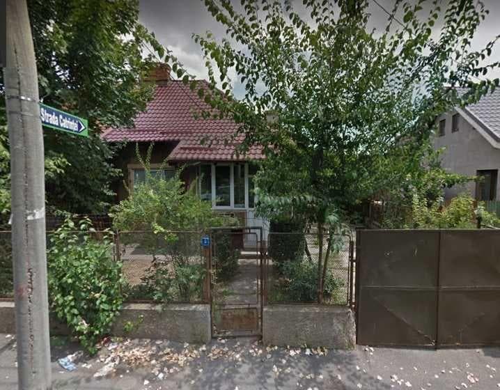 Închiriez casă la curte sector 2 lângă parc