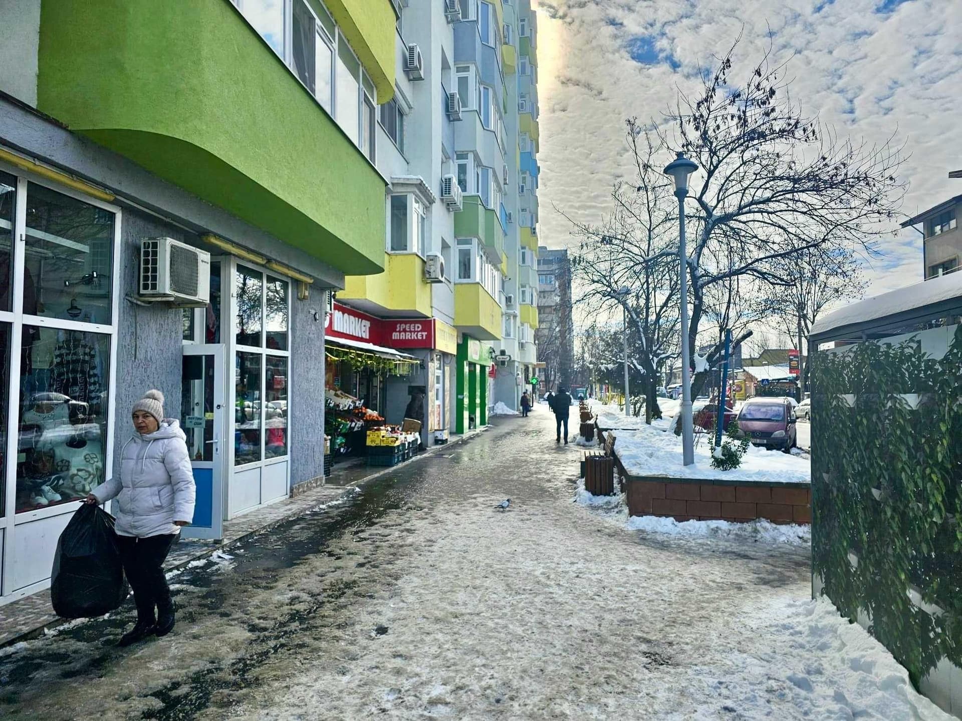 Margeanului – spatiu 102 mp, teren 327 mp, chirie 2900 euro/luna - imagine 1