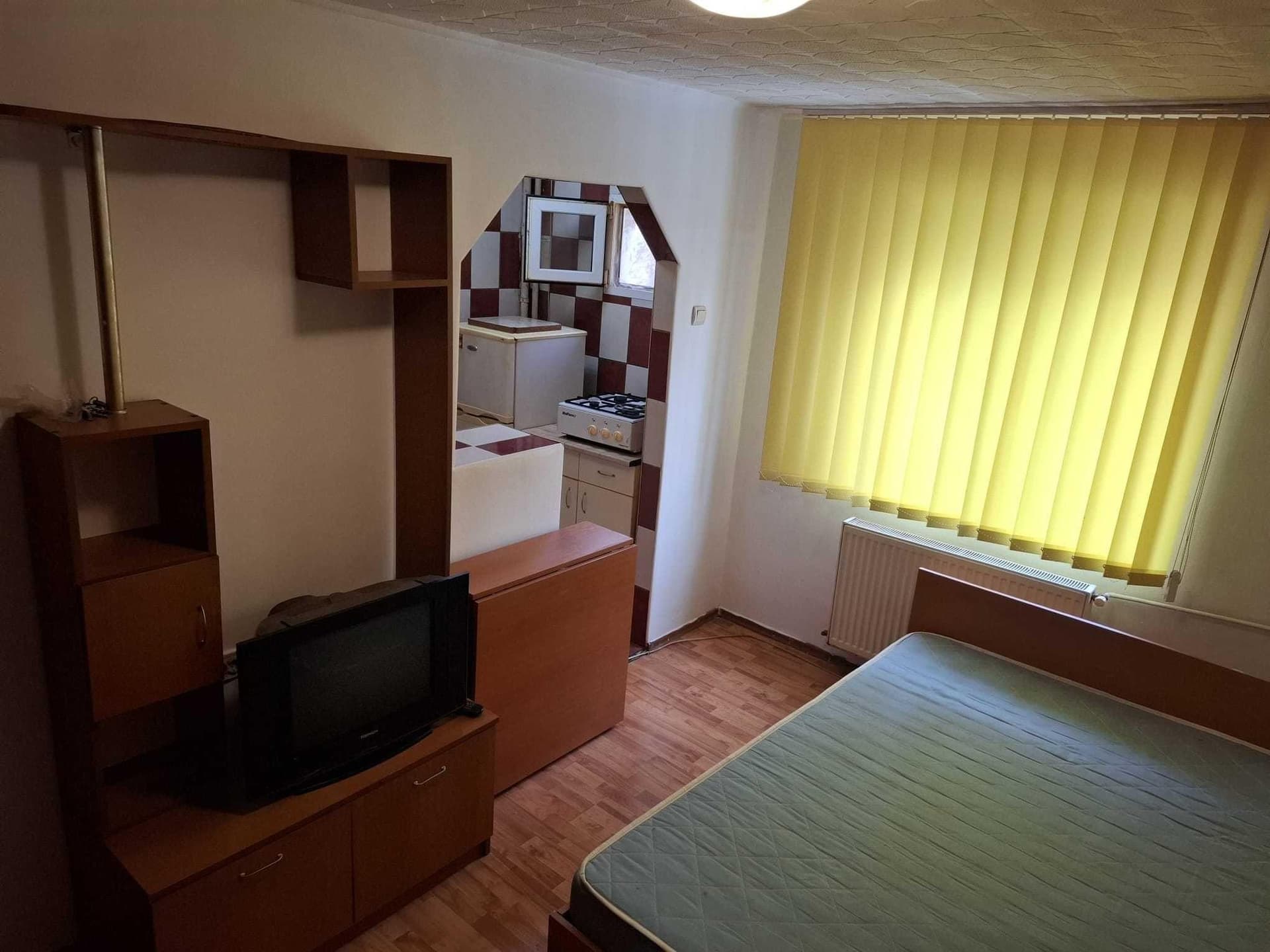 Proprietar metrou Lujerului - Dr. Taberei , vand garsoniera