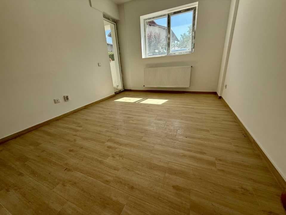 Garsoniera cartier Militari Residence - mutare imediata!!