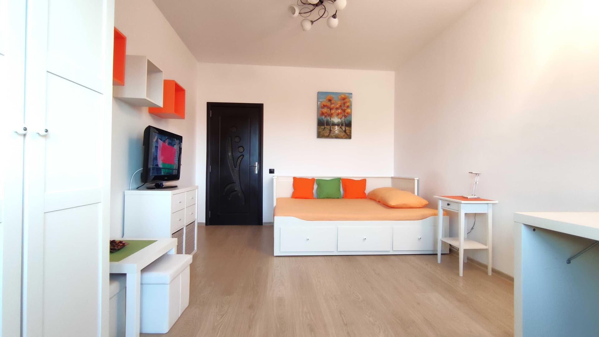 Particular – bloc nou, in apropiere de metrou Gorjului, centrala