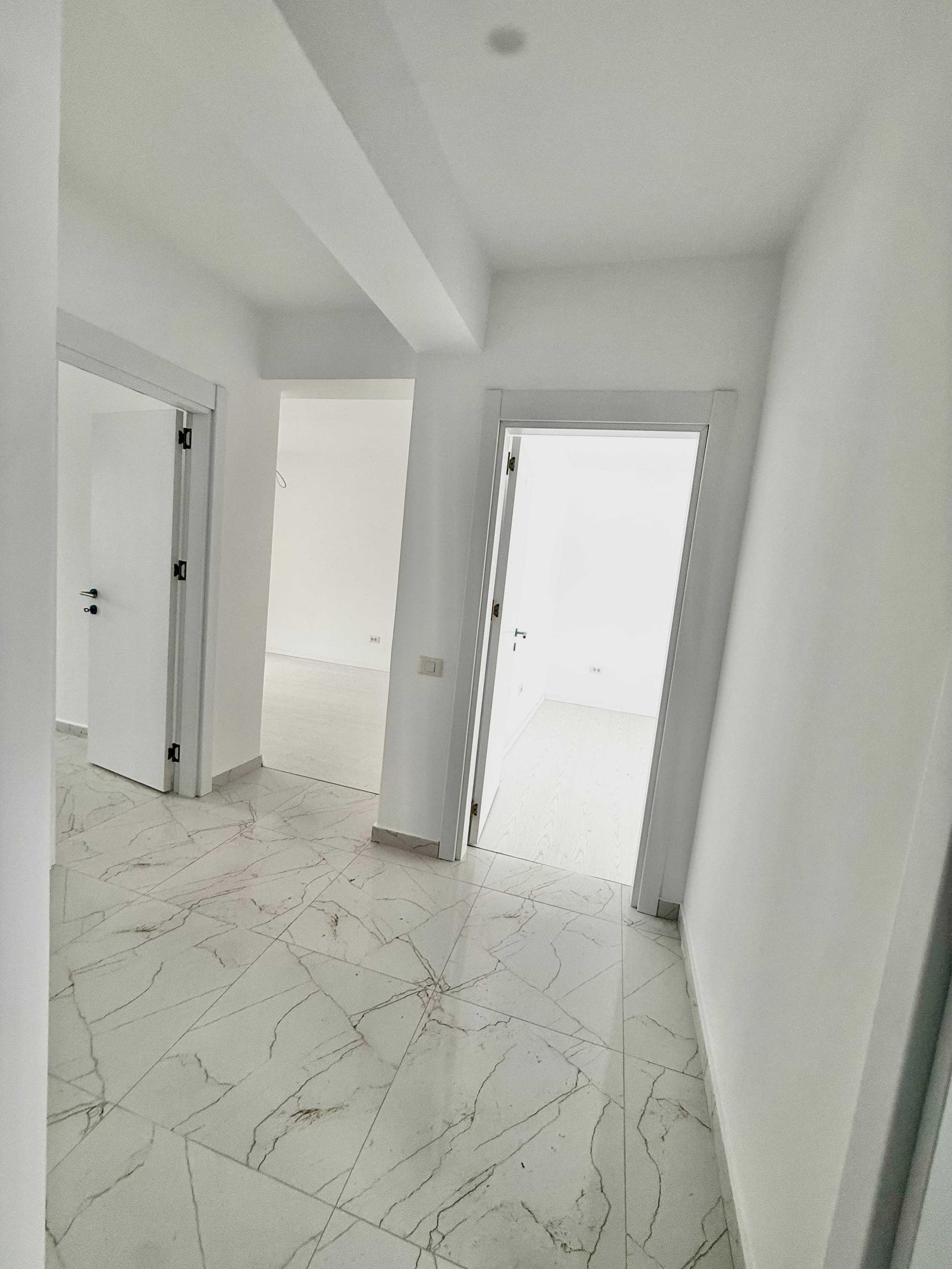 Apartament cu 2 camere si doua balcoane Militari Residence