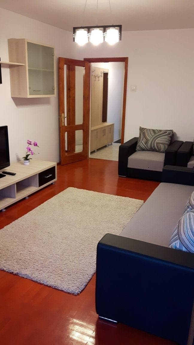 Vând apartament 2 camere metrou lujerului , etaj 3, 120 000 euro - imagine 1