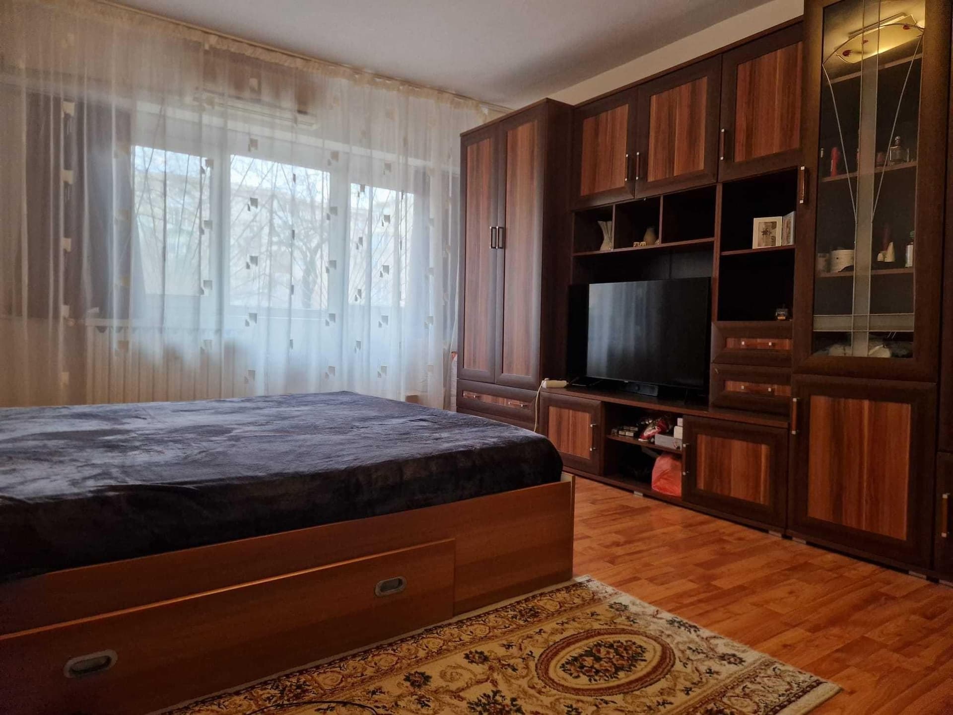 Garsoniera decomandata langa metrou Crangasi - imagine 1