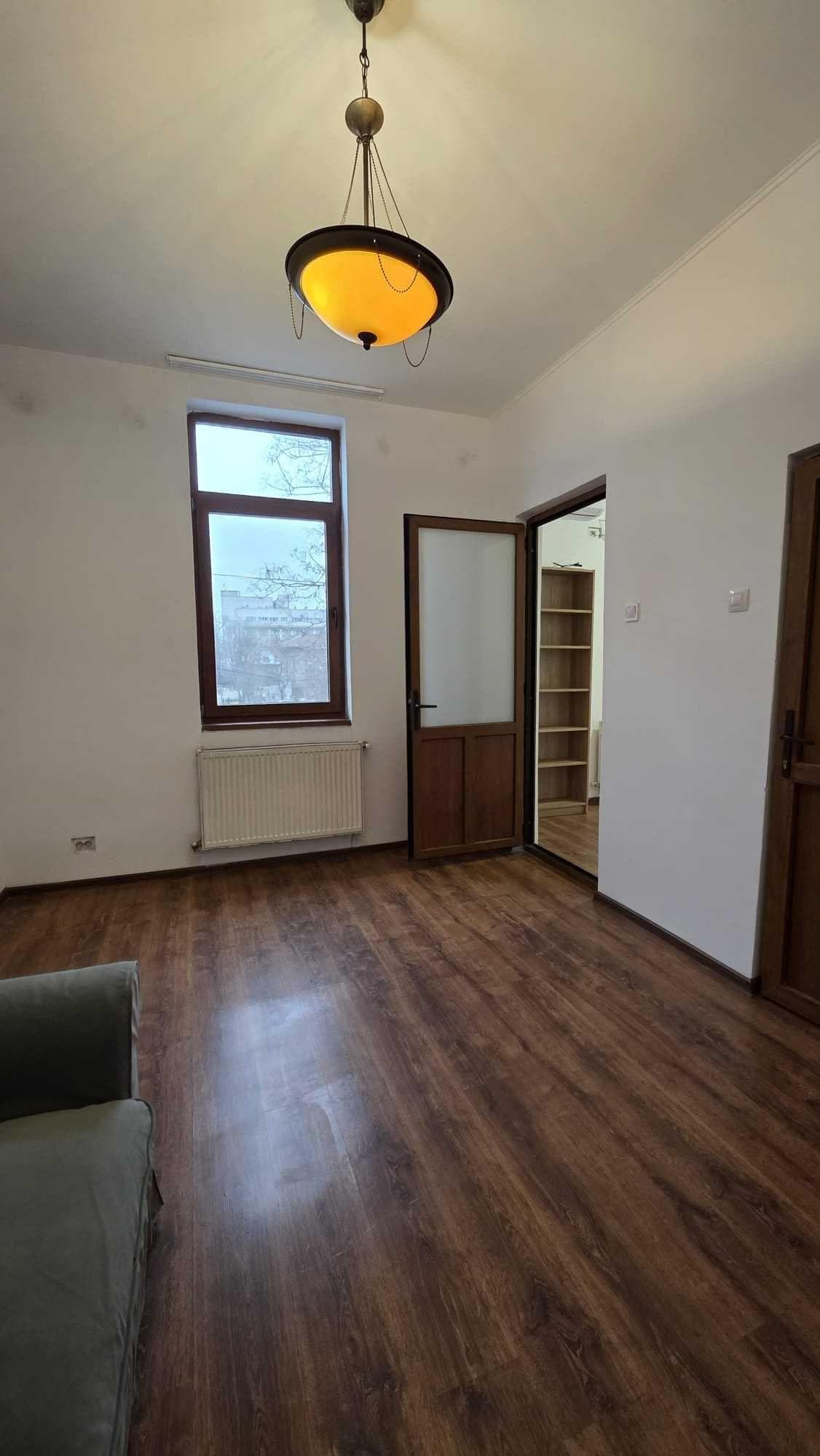 Cotroceni | Etaj 1 Vilă Interbelică | Ideal Locuință sau Birou |