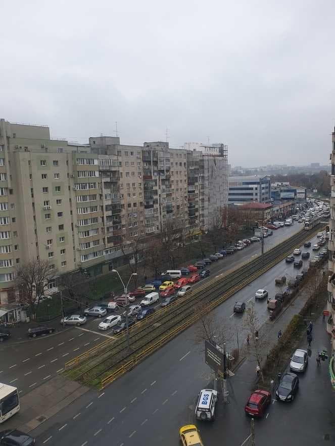 Particular 3 camere Crangasi,vedere la sosea,pod Grand,metrou,linia 41