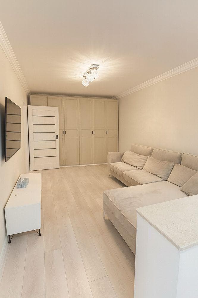 Inchiriere Apartament 3 Camere Gorjului, Nou Renovat, 5 min metrou - imagine 1
