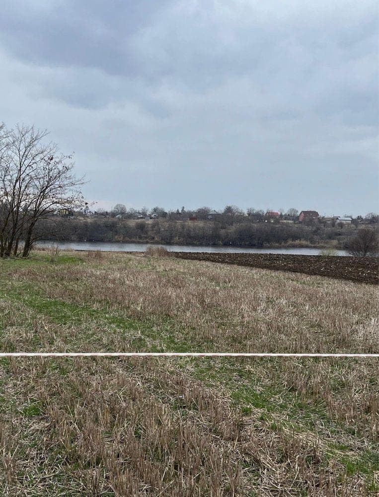 Teren intravilan 1000mp Caciulati