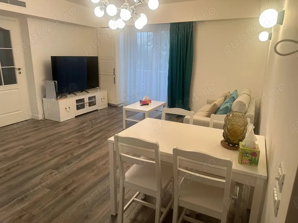 Proprietar inchiriez 3 camere Petrom City