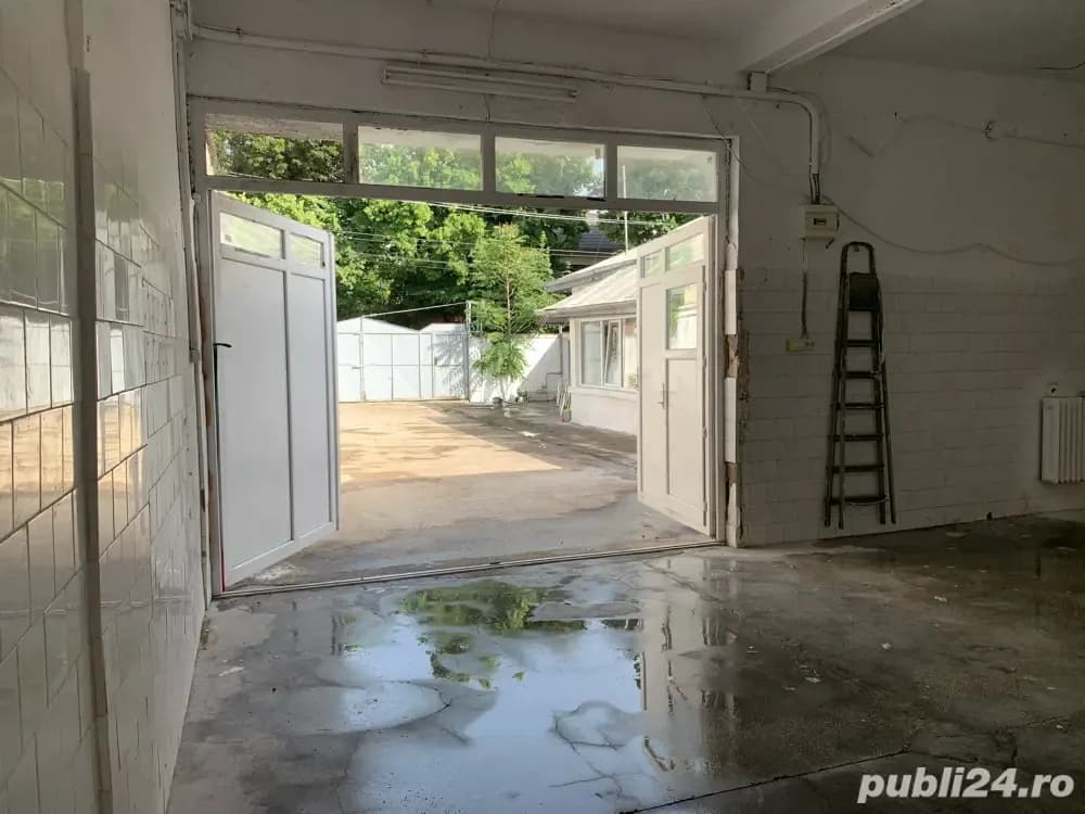 Inchiriez depozit+curte+casa Bulevardul Constructorilor Giulesti - imagine 1