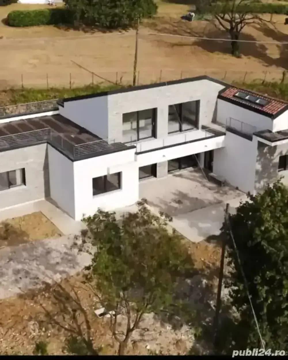 Vila noua moderna - imagine 1