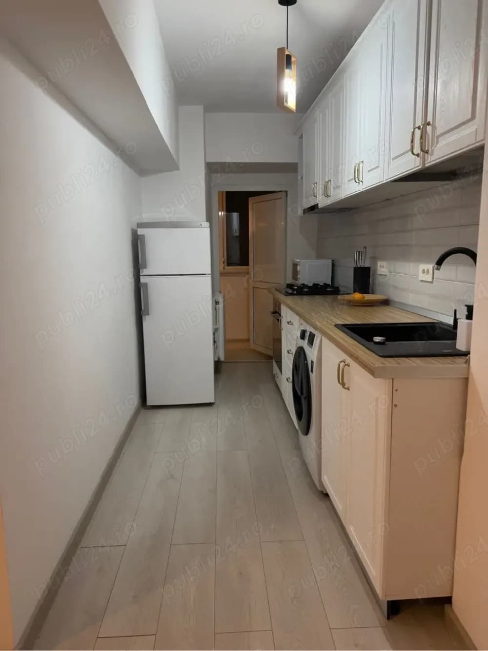 Garsoniera in zona Eroilor langa Parcul Operei - imagine 1