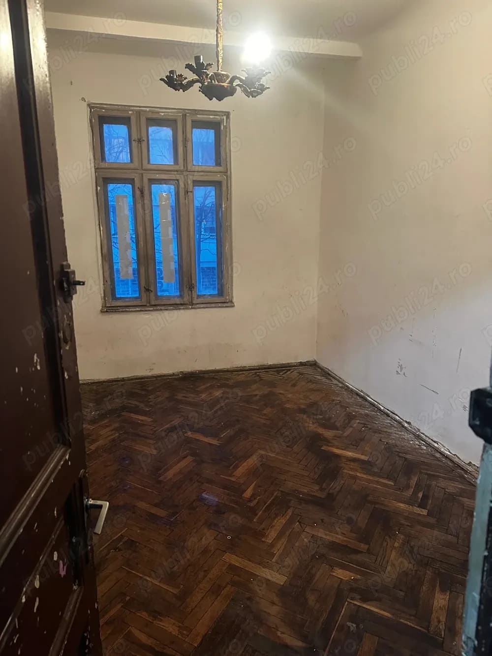 Apartament 3 camere 80,40 mp decomandat Vila veche tip bloc