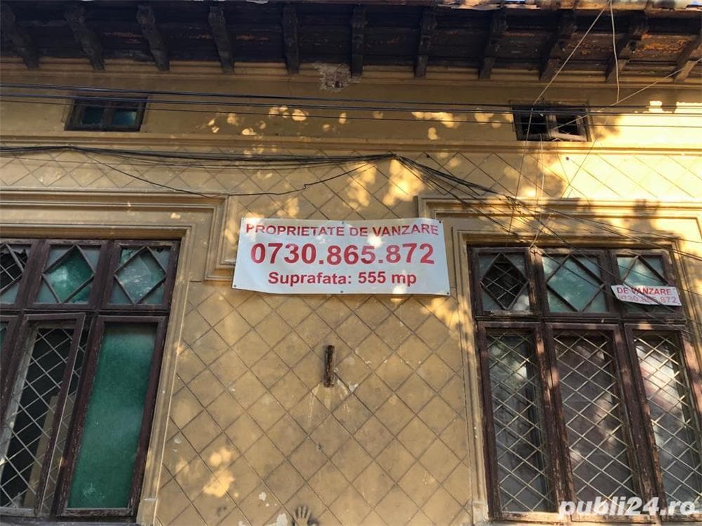 Vanzare casa si teren zona centrala