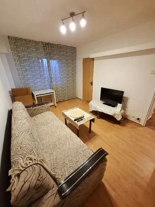 garsoniera obor-metrou 3 minute