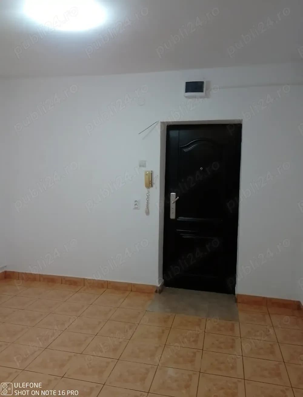 Închiriez garsonieră - imagine 1