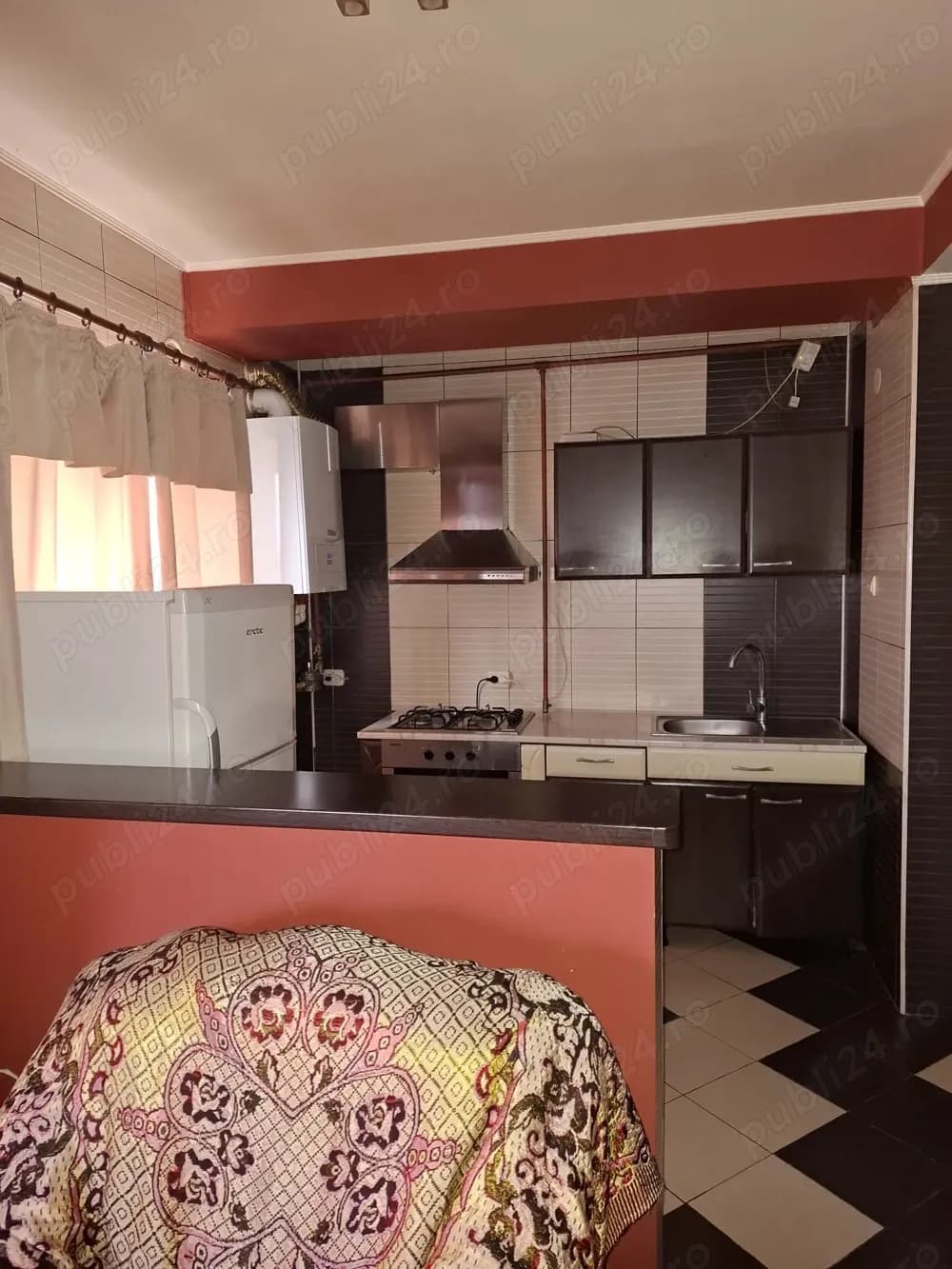 Inchiriez apartament 2, zona Fundeni