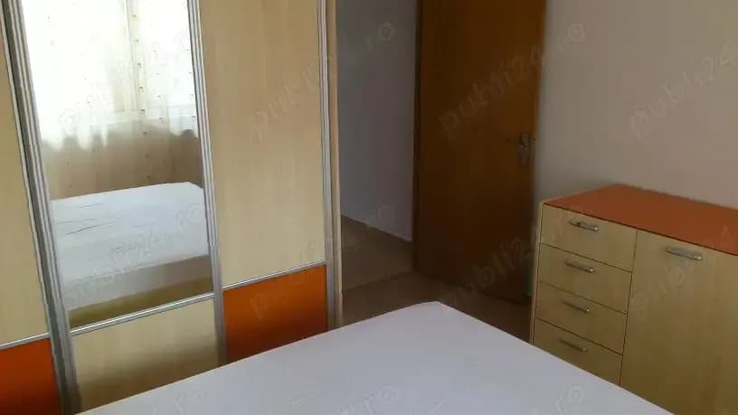 Ofer spre inchiriere apartament 3 camere semidecomandat zona Bucur Obor - imagine 1