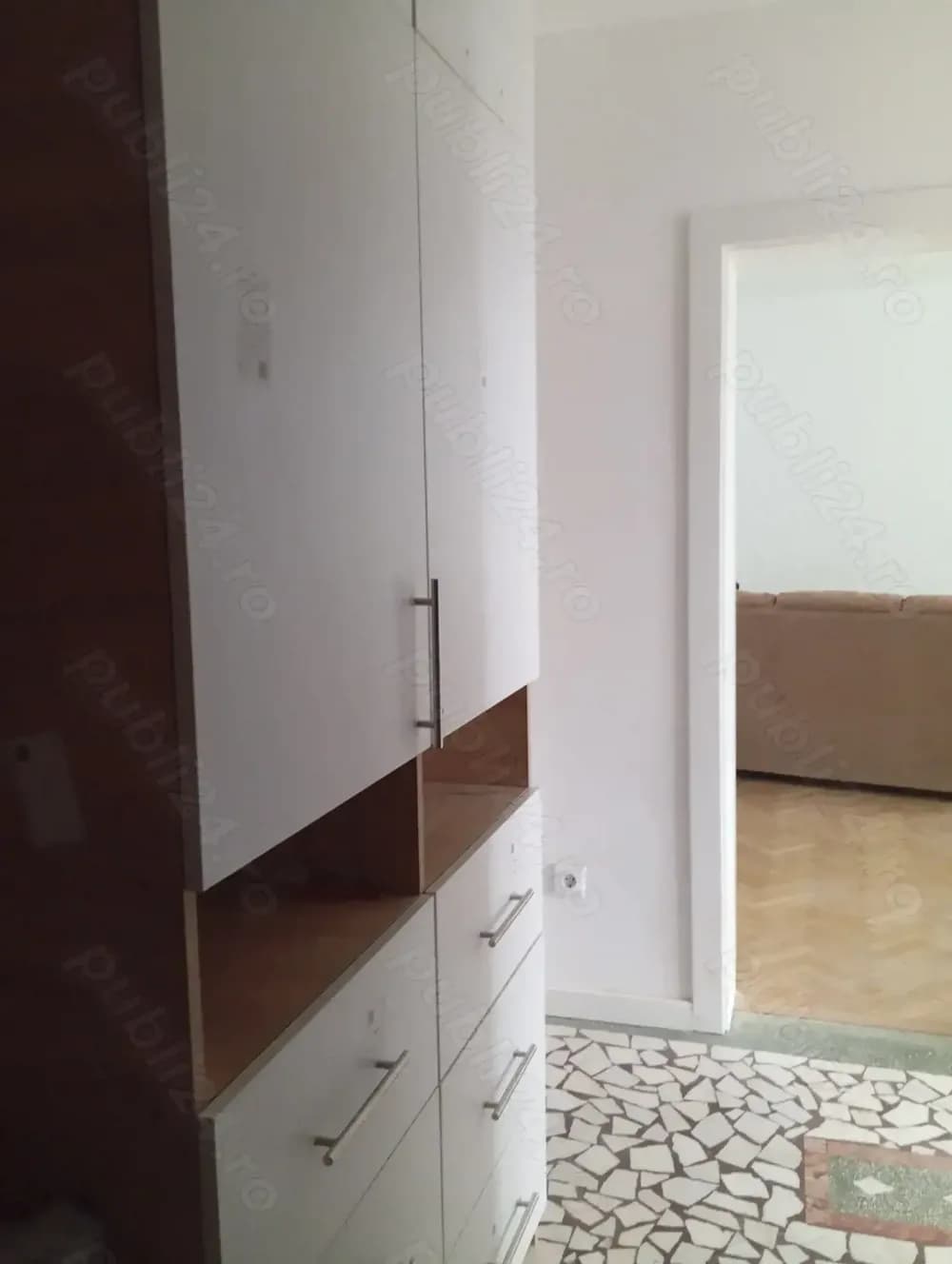 Închiriere apartament 3 camere   Lacul Tei, lângă parc   renovat complet, 74 mp, decomandat - imagine 1