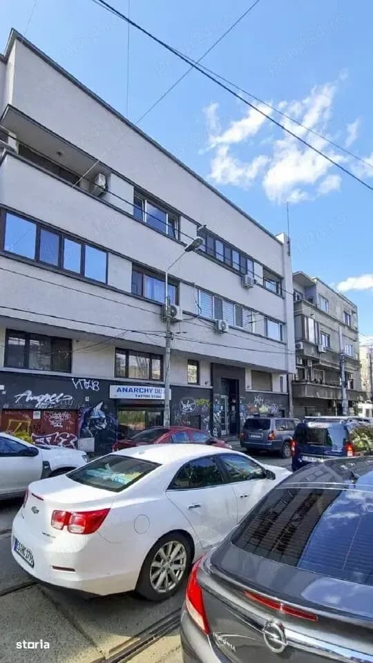 vand  mini garsoniera zona mosilor armeneasca - imagine 1