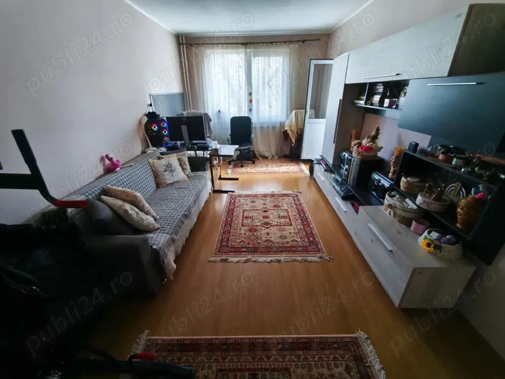 Proprietar vand apartament 3 camere decomandat Colentina etaj 2 bloc reabilitat 67 mp