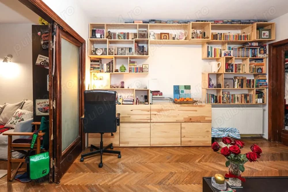 Apartament cu 3 camere și balcon în Piata Romană