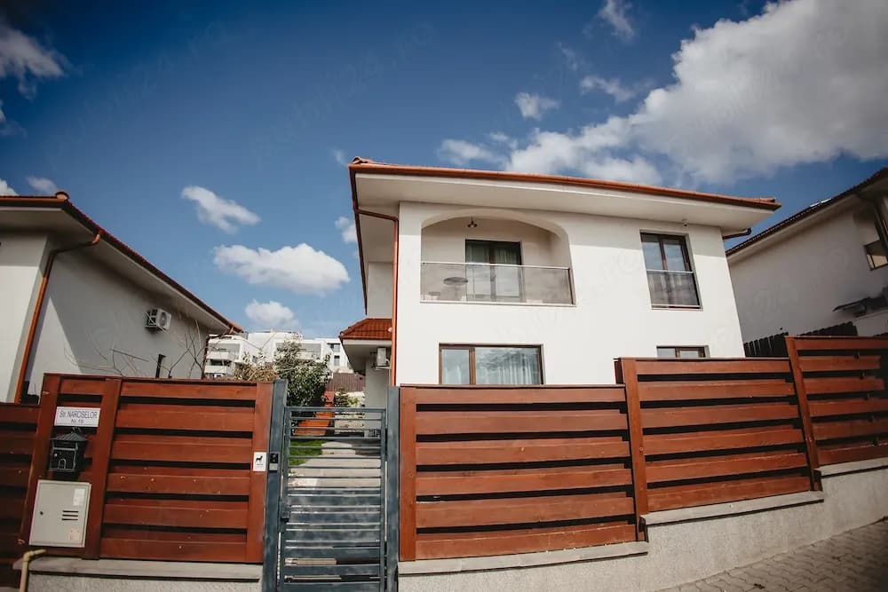 Casă individuală de vânzare | 4 camere | 3 băi | Teren 565 mp - imagine 1