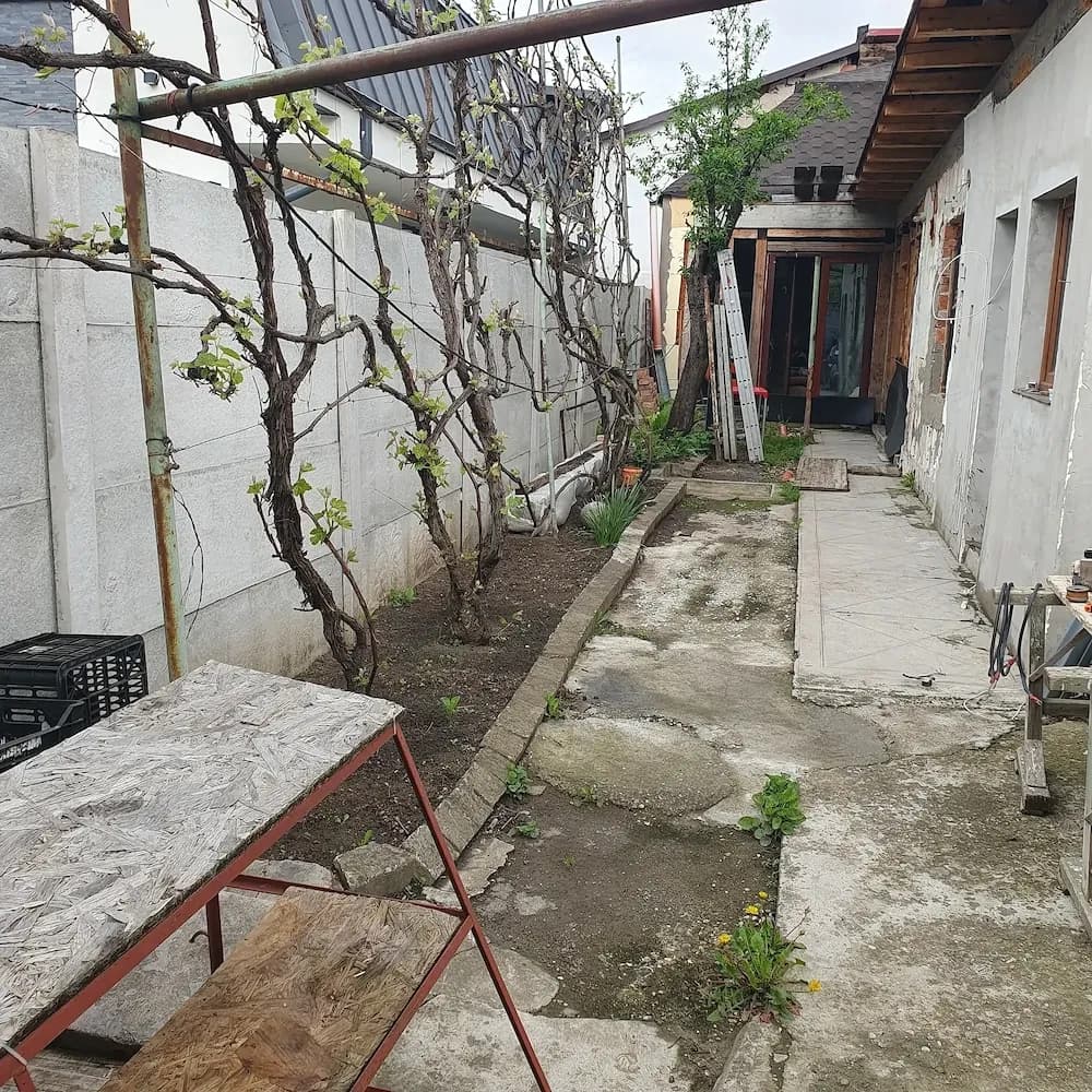 Vând casă zona centrală - imagine 1