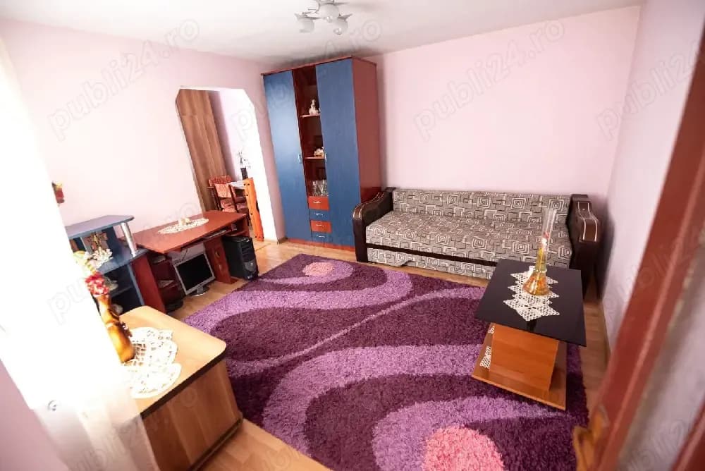 Casă de vânzare - imagine 1