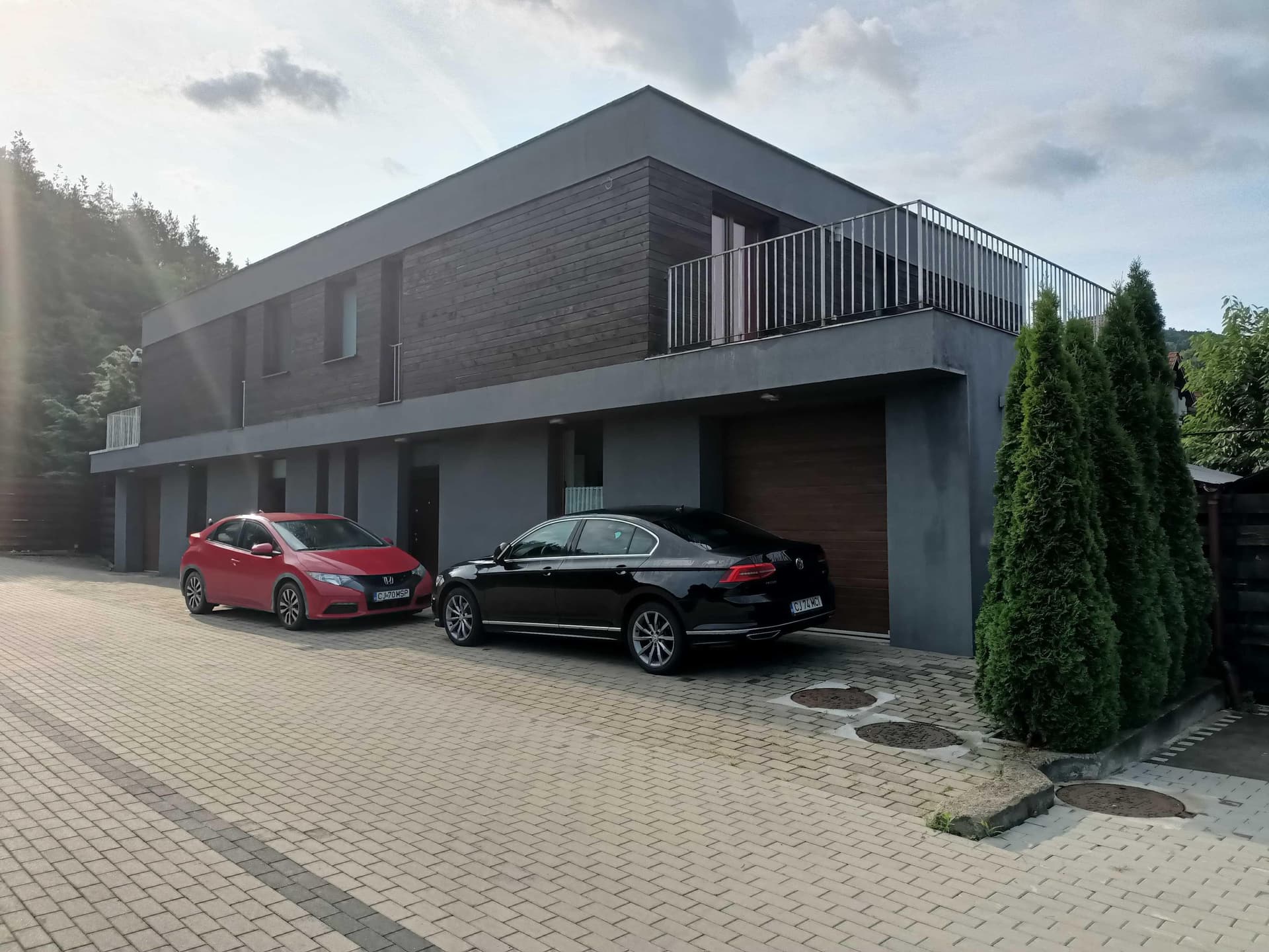 Casa tip duplex de vânzare - imagine 1