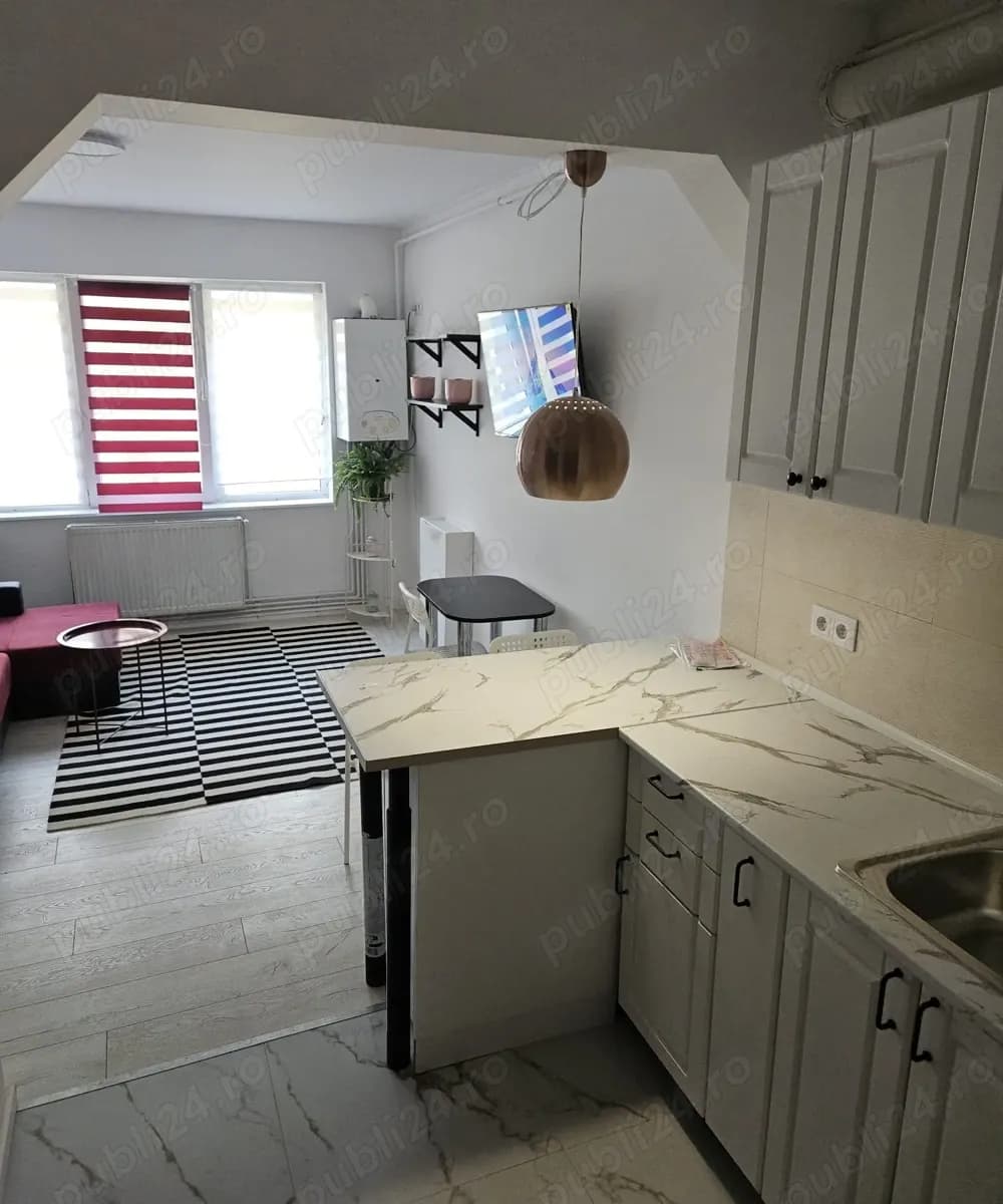 Inchiriez garsoniera zona Racadau