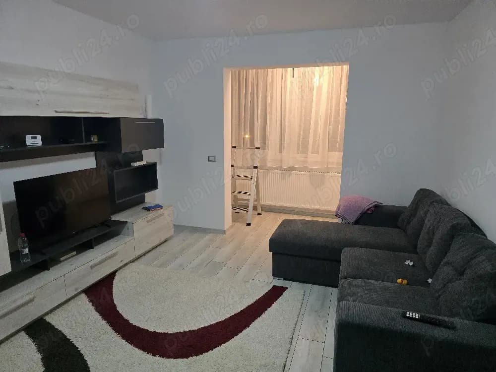 inchiriez apartament