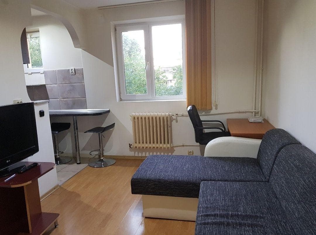Apartament 2 camere Str Bușteni - imagine 1