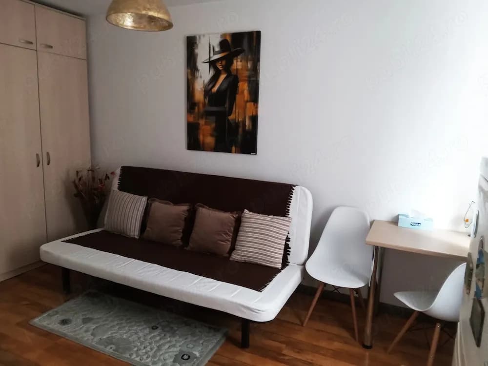 Proprietar inchiriez garsoniera cf. 2 -Zona  B-dul Unirii- Zepter