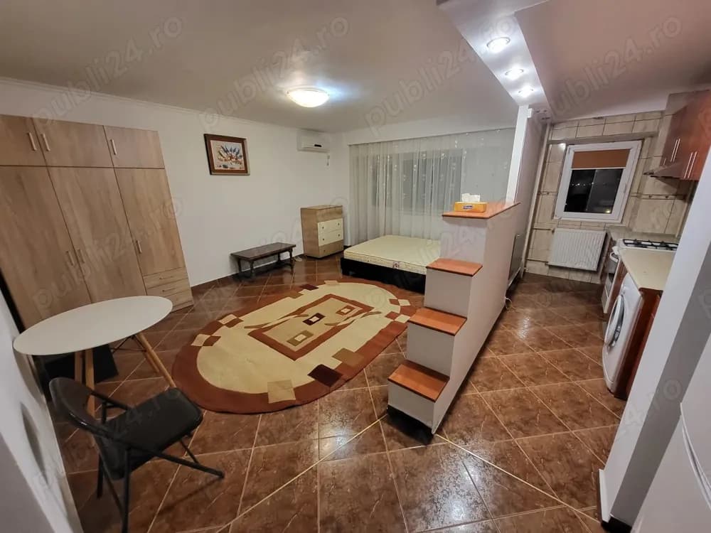 Garsoniera in zonele Unirii, Nerva Traian, Octavian Goga, Mall Vitan