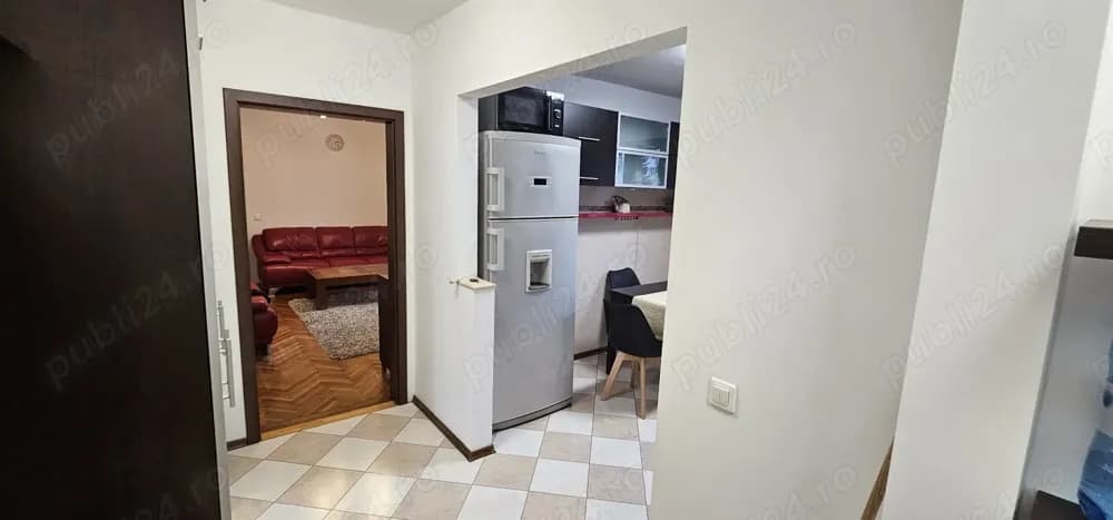 Proprietar inchiriez apartament 3 camere etaj 3 din 4 Titan scoala 196