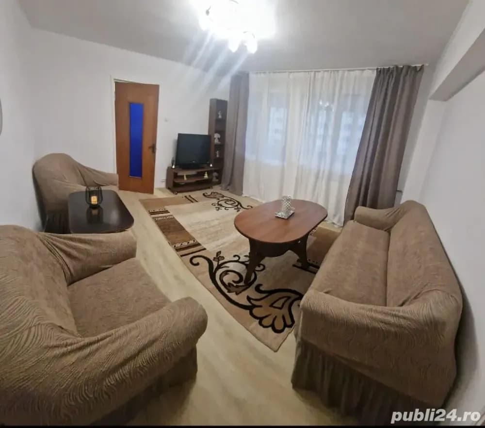 Închiriez apartament 3 camere Dristor 1