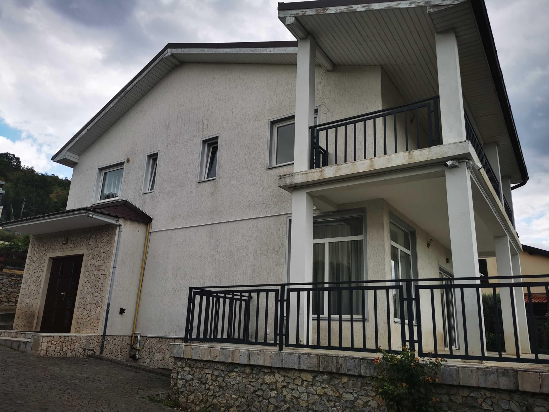 Casa zona Hotel Premier din strada Donath, cartier Grigorescu - imagine 1