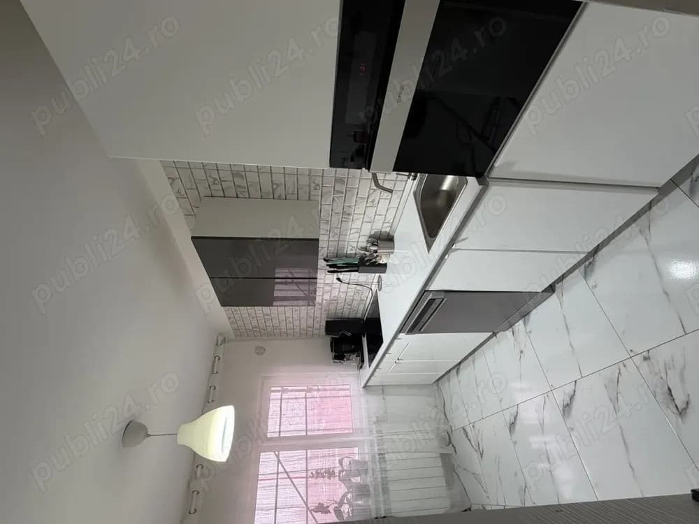 Vânzare apartament 3 camere