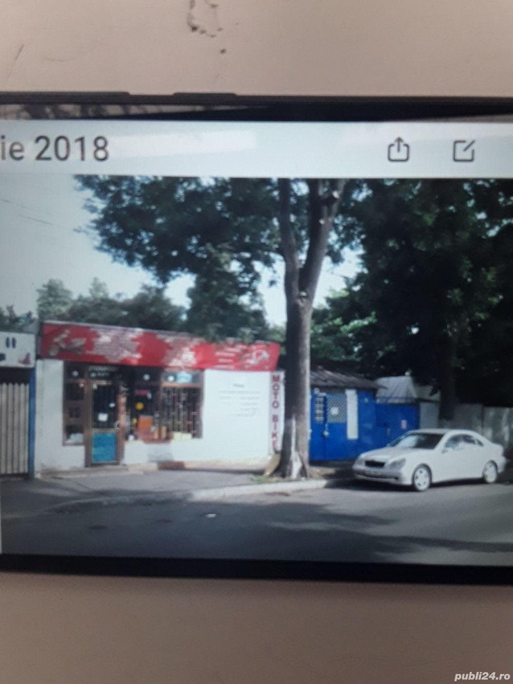 Vînd  Locuință curte   + +2 spatii comerciale +terenuri  curte) 110 mp