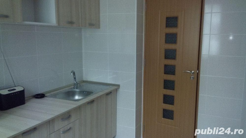 Inchiriez Camere in apartament de 3 camere mobilat si utilat, pentru studenti sau tineri angajati. - imagine 1